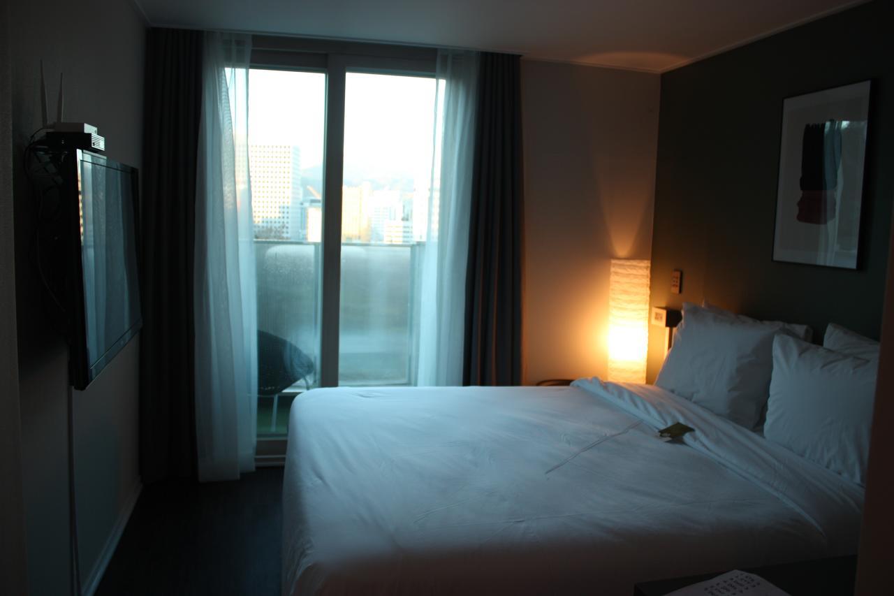 The Hotel Young Inn Seoul Exterior photo