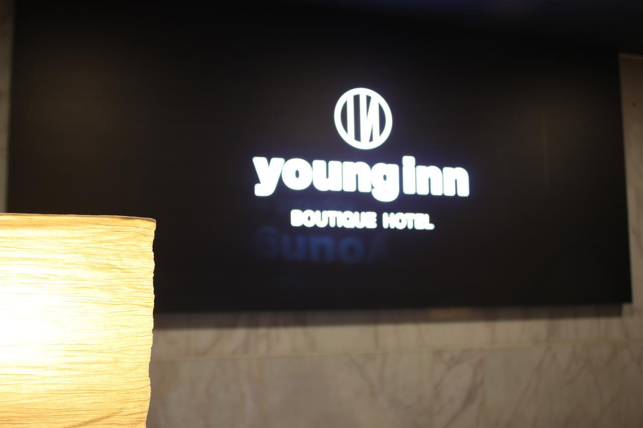 The Hotel Young Inn Seoul Exterior photo