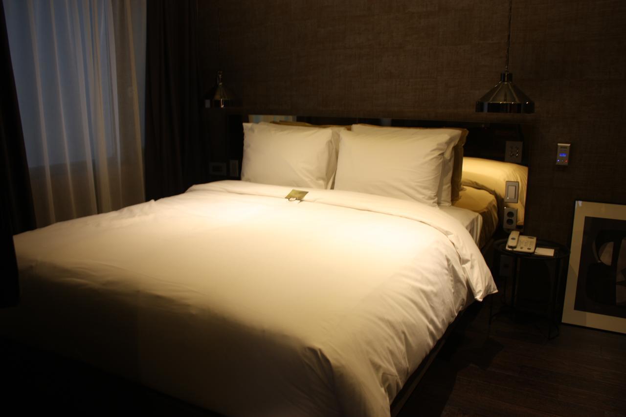 The Hotel Young Inn Seoul Exterior photo